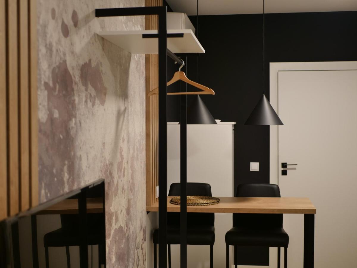 Przytulna Kawalerka 77 Appartement Wrocław Buitenkant foto